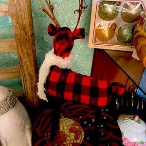 Set of Buffalo Paid deer